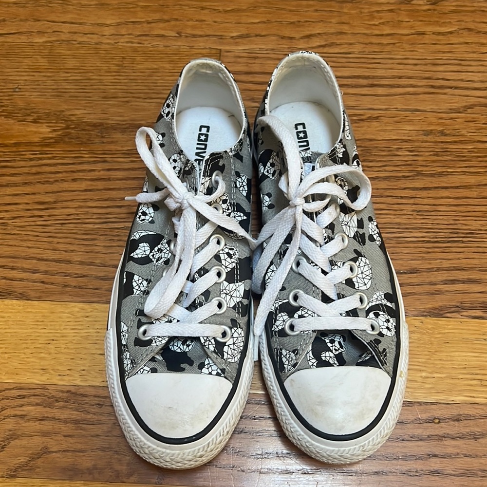 Panda Converse